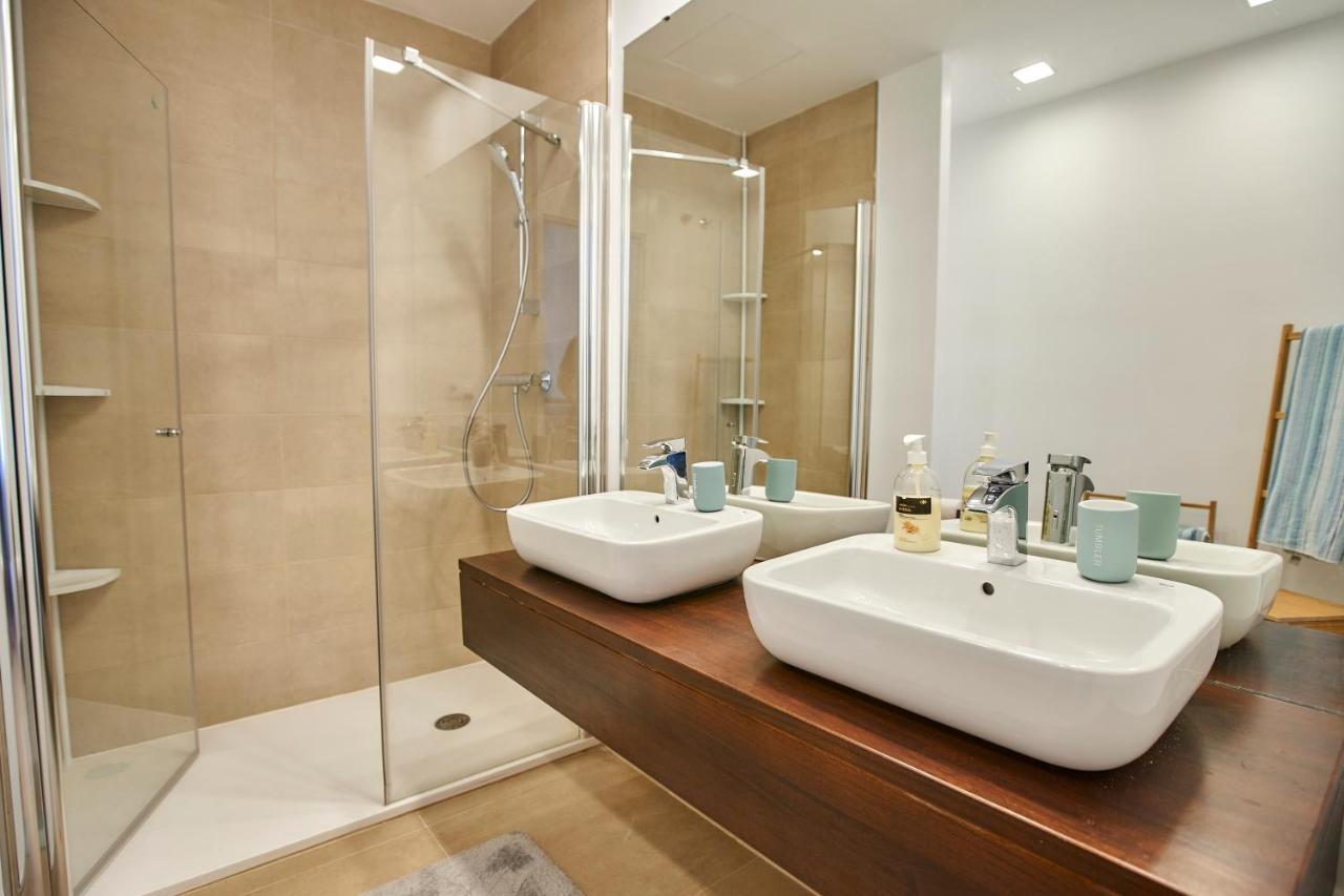 Penthouse With Stunning View And Rooftop Terrace Manilva Eksteriør bilde