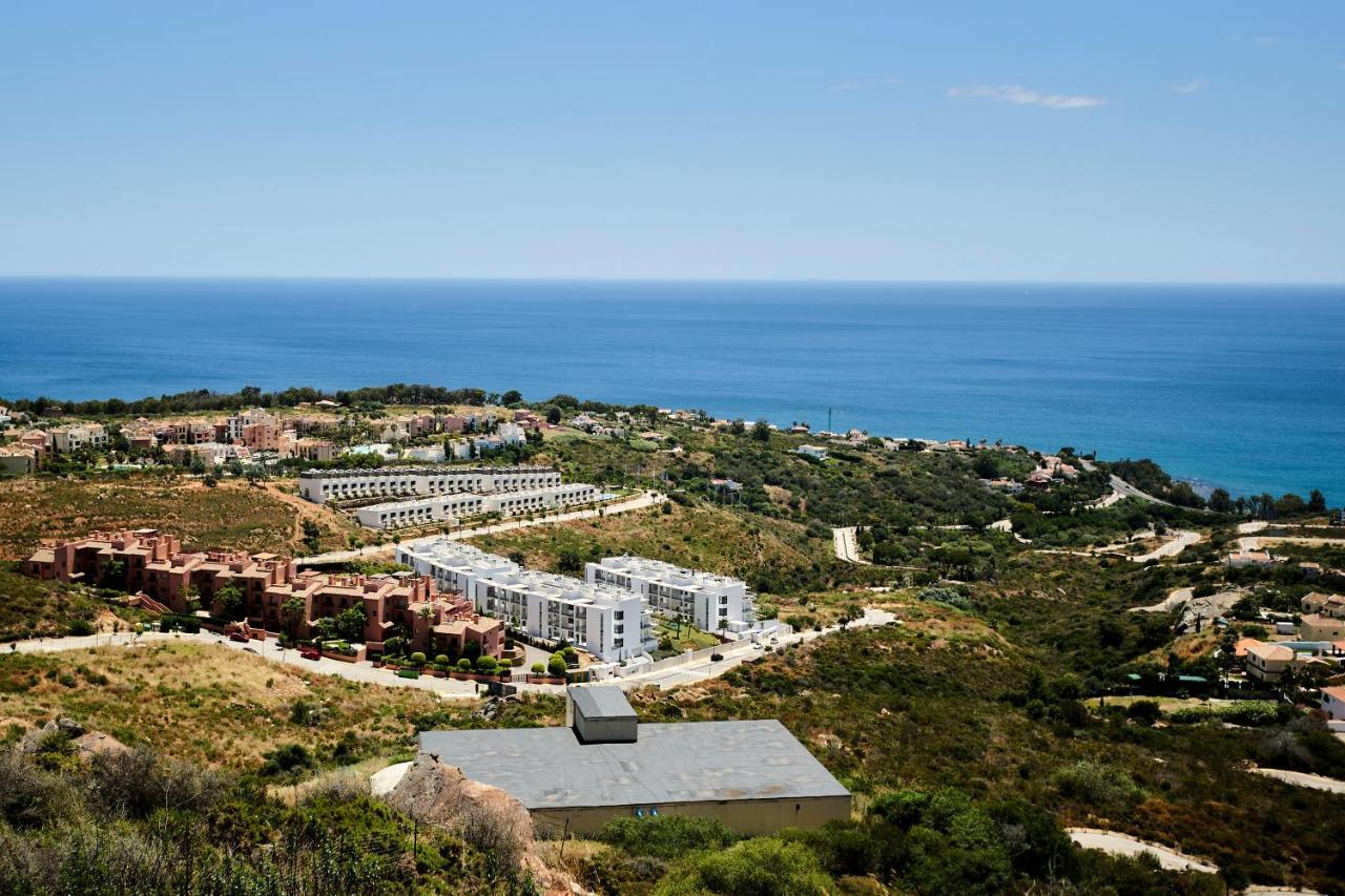 Penthouse With Stunning View And Rooftop Terrace Manilva Eksteriør bilde