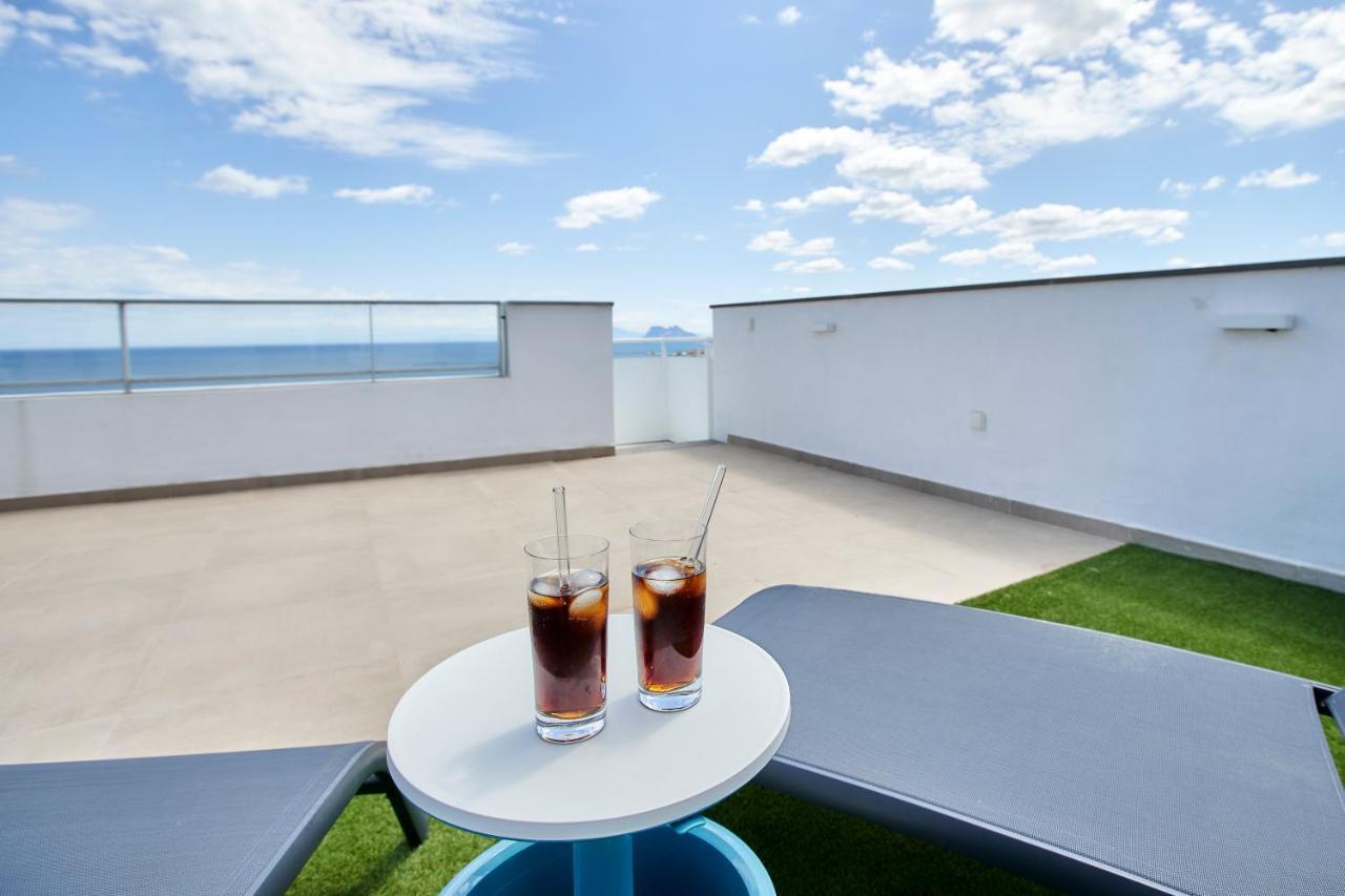 Penthouse With Stunning View And Rooftop Terrace Manilva Eksteriør bilde