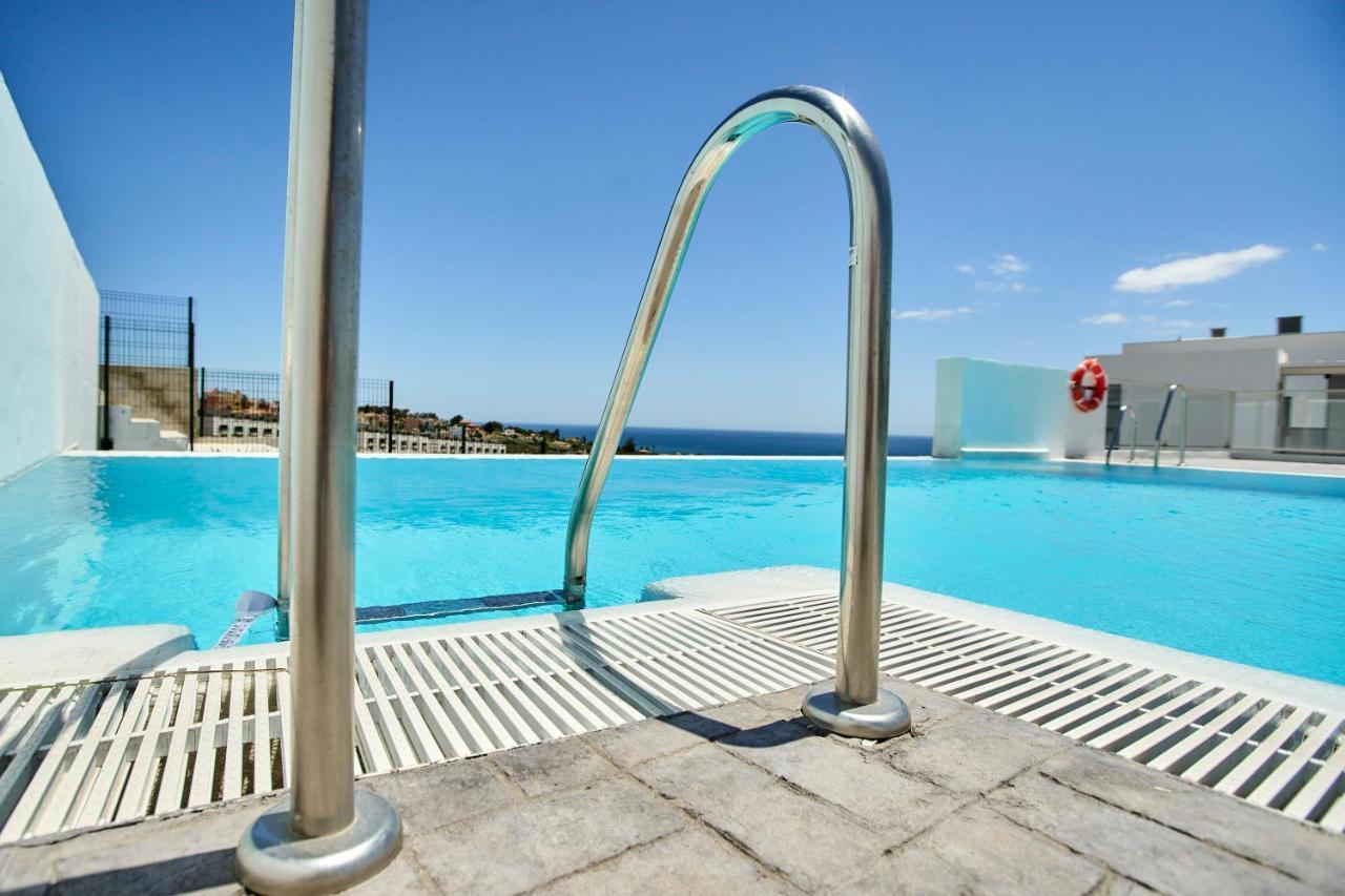 Penthouse With Stunning View And Rooftop Terrace Manilva Eksteriør bilde